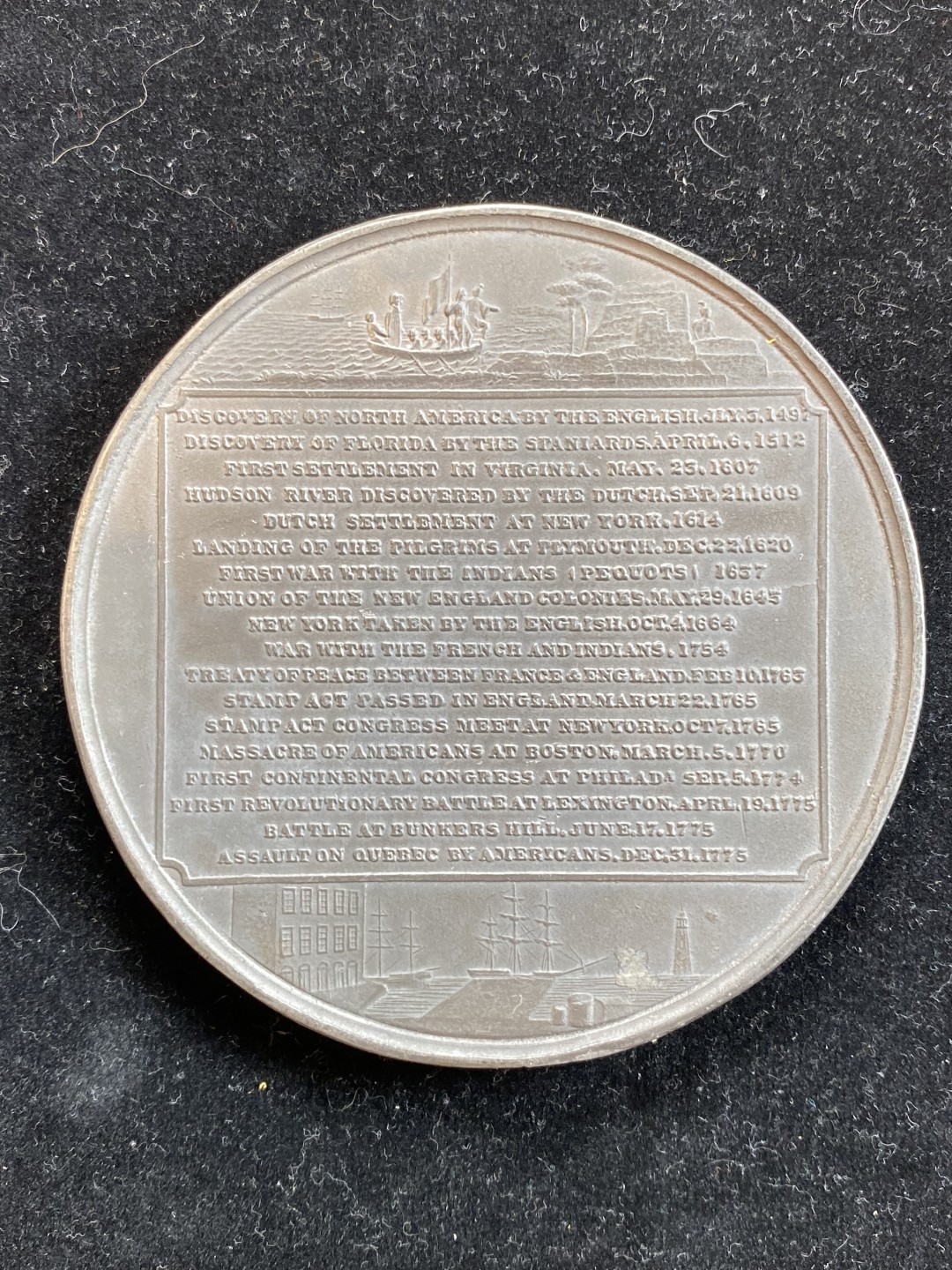 万国钱币拍卖第009期（万国白金之夜） 美国独立宣言铅制纪念章（后铸趣味品，原版独立宣言章为美章名誉品种）