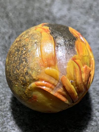 精美亚光战国红玛瑙手工雕刻兰花草珠子一颗！ 精美亚光战国红玛瑙手工雕刻兰花草珠子一颗！