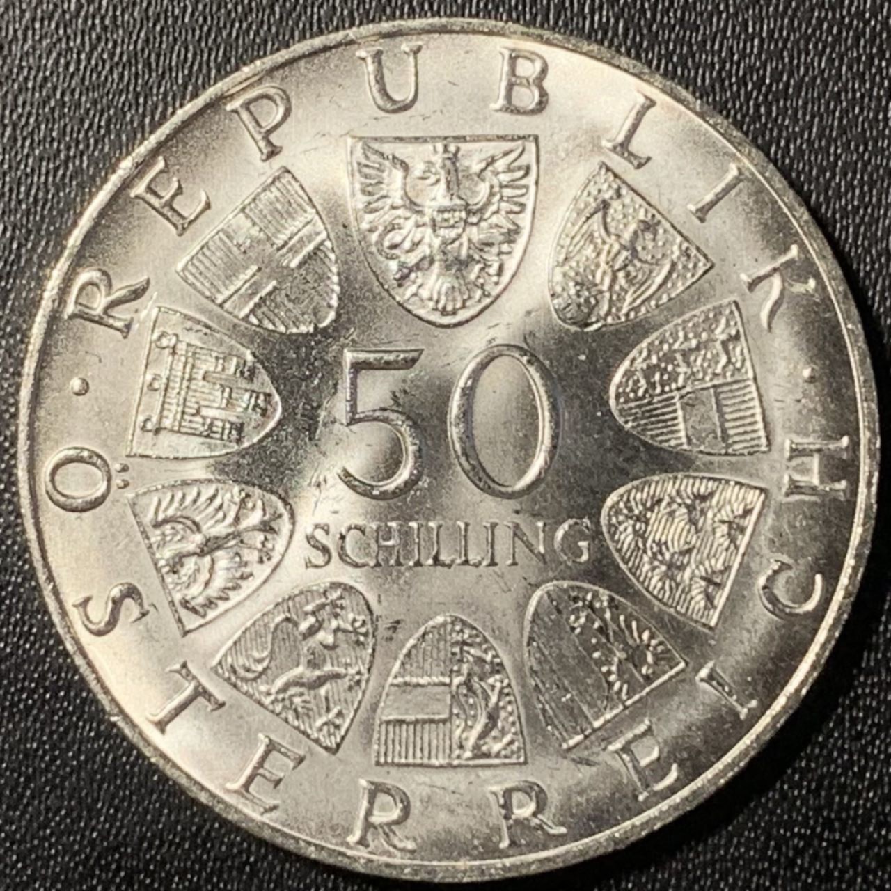 紫瑗钱币——第273期拍卖 奥地利 1970年 因斯布鲁克大学300周年 50先令 20克 0.9银 UNC