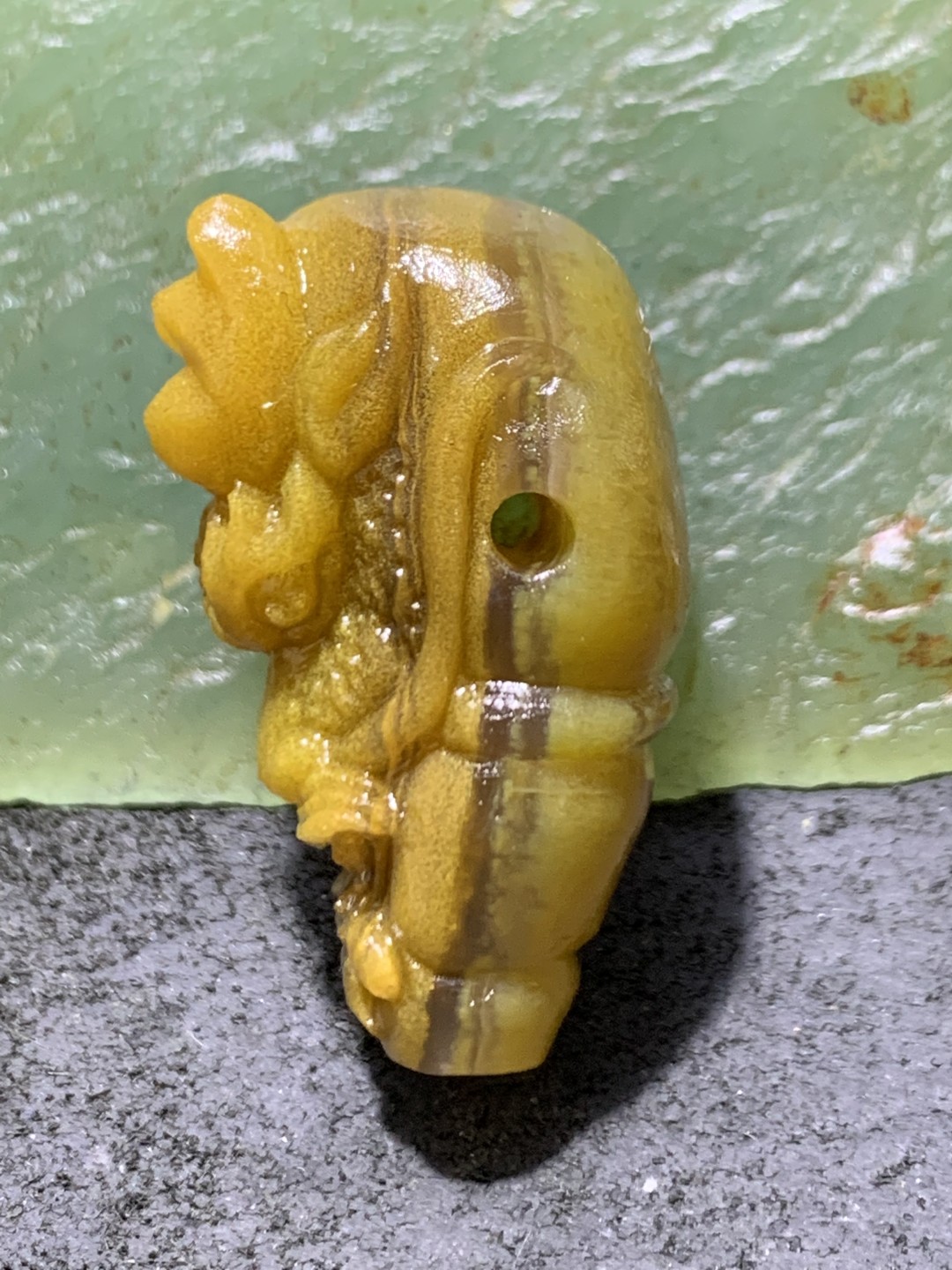 精美亚光高玉化冻料飘金沙鸡油黄蒙料战国红玛瑙手工雕刻一体龙头佛头三通一个！