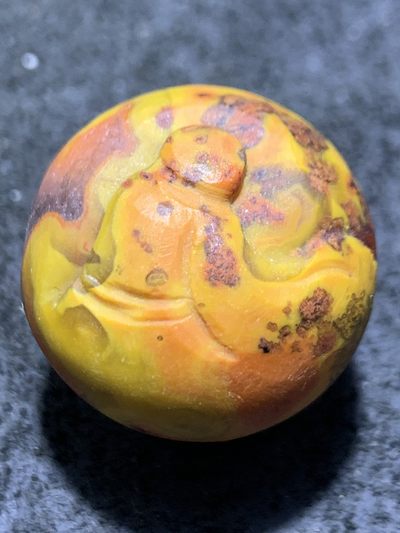 精美冰飘草花纹战国红玛瑙手工俏色巧雕无相佛意境珠一颗！ - 精美冰飘草花纹战国红玛瑙手工俏色巧雕无相佛意境珠一颗！