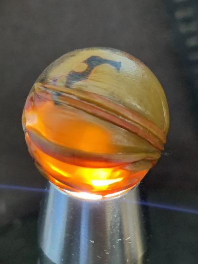 精美亚光战国红玛瑙手工雕刻兰花草珠子一颗！ 精美亚光战国红玛瑙手工雕刻兰花草珠子一颗！