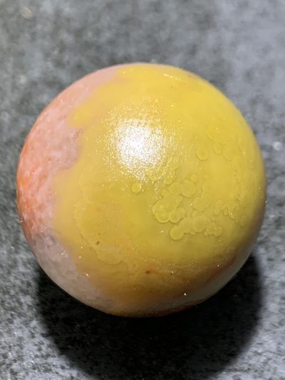 精美亚光冰飘糖心料战国红玛瑙手工俏色巧雕灯笼鱼珠子一颗！ 精美亚光冰飘糖心料战国红玛瑙手工俏色巧雕灯笼鱼珠子一颗！