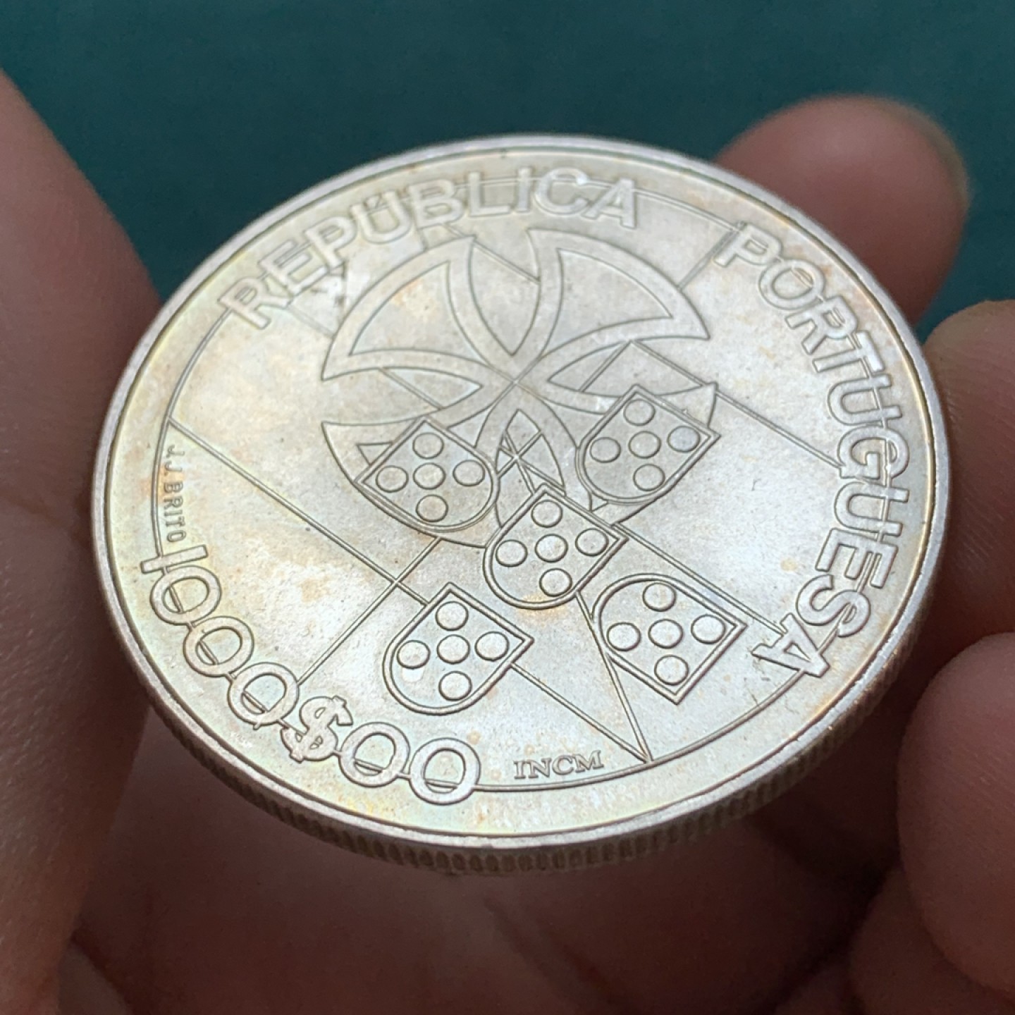 《竞宝斋》第169场-周日，周一2场 (全场包邮) 葡萄牙1998年公共信贷1000埃斯库多银币，UNC顶级车轮光品相，不容错过