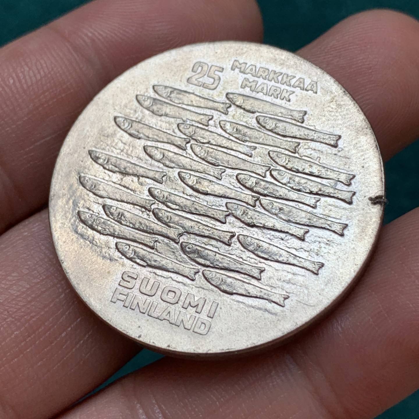 《竞宝斋》第169场-周日，周一2场 (全场包邮) 芬兰 1979年 图尔库建城 750周年 25马克银币 26.3克 好多鱼 极美状态