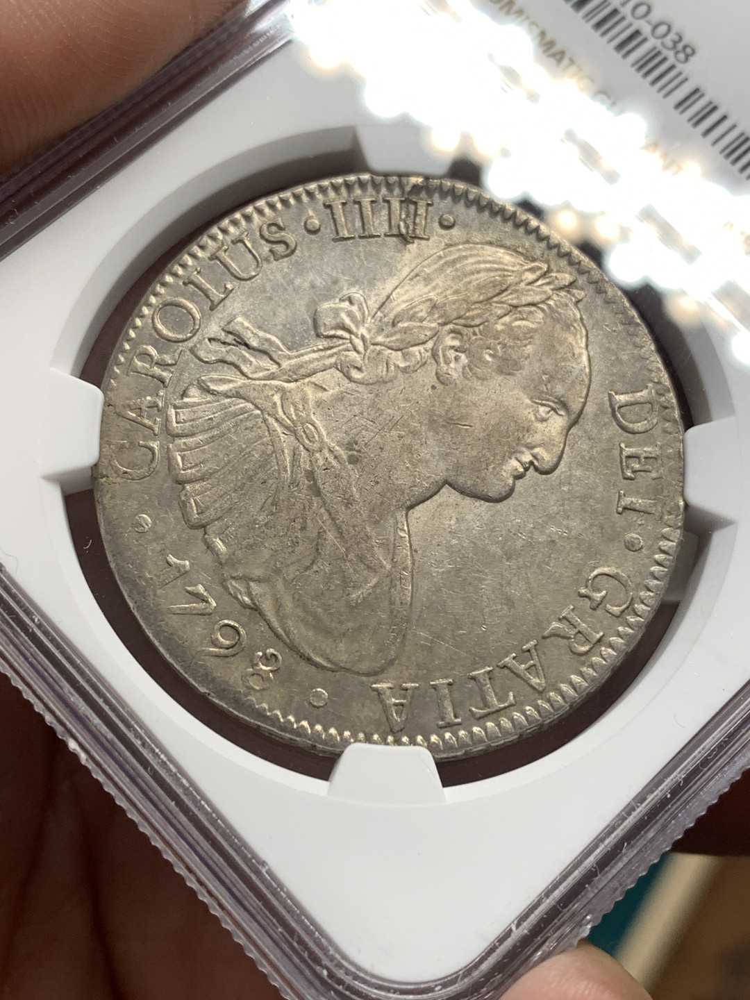 《竞宝斋》第169场-周日，周一2场 (全场包邮) NGC AU58 墨西哥 1798年 卡四 双柱 大银币 早期年份 双面深打 值得收藏