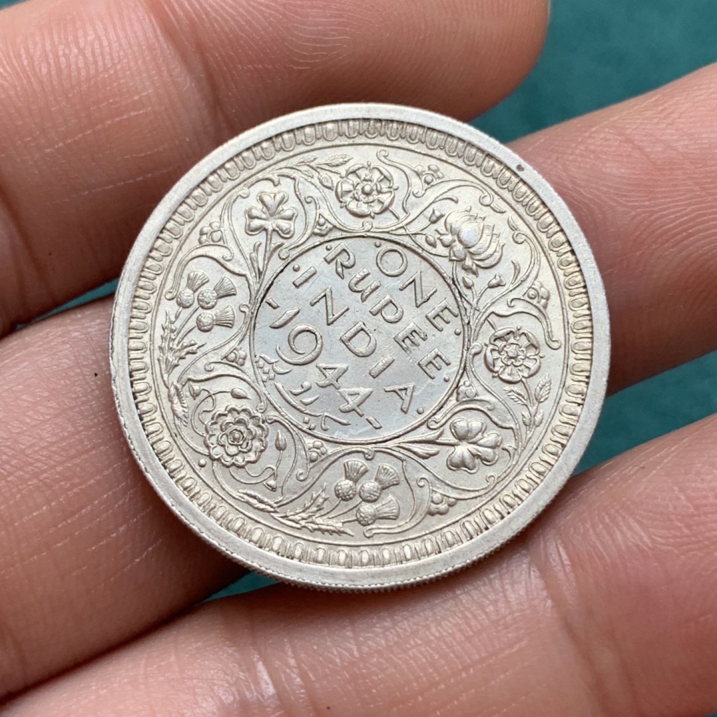 《竞宝斋》第169场-周日，周一2场 (全场包邮) 英属印度 乔六 1944年 1卢比银币