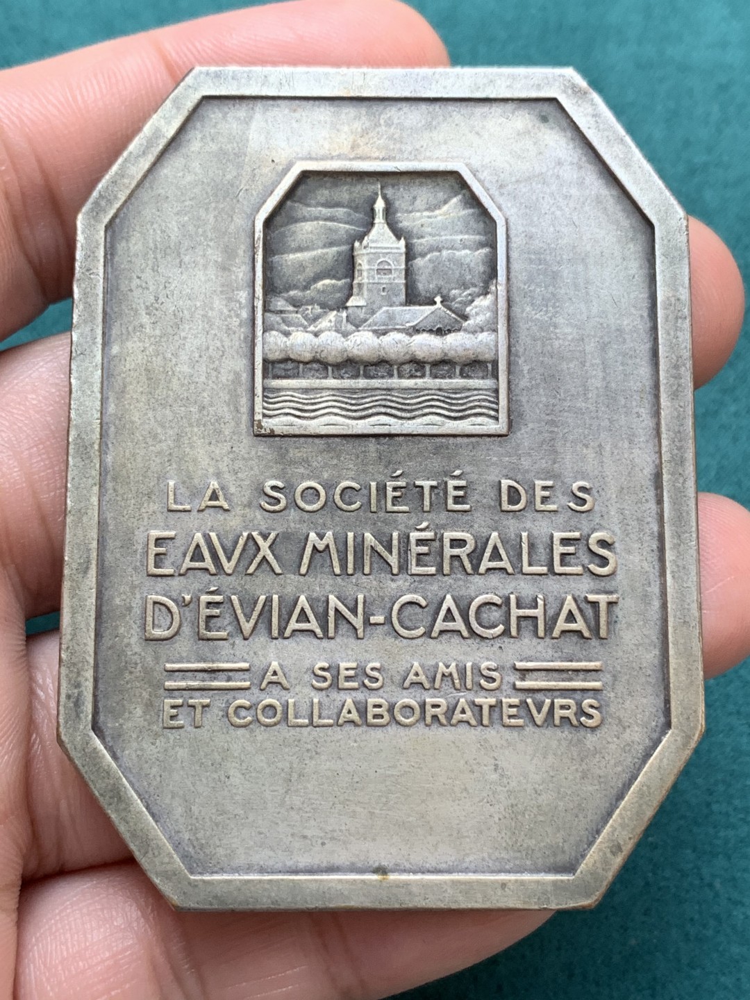 《竞宝斋》第169场-周日，周一2场 (全场包邮) 法国镀银铜章，美女沐浴依云温泉，97.52g，50.5*67.2mm，丰饶角边铭