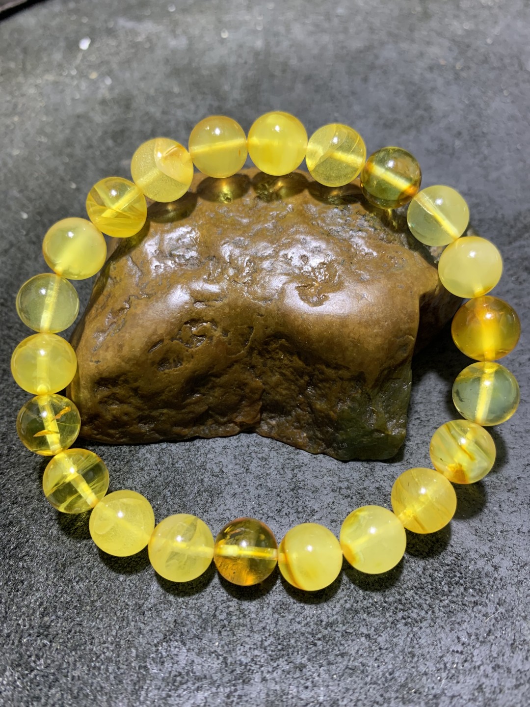 天然乌克兰蜜蜡手串1条！
