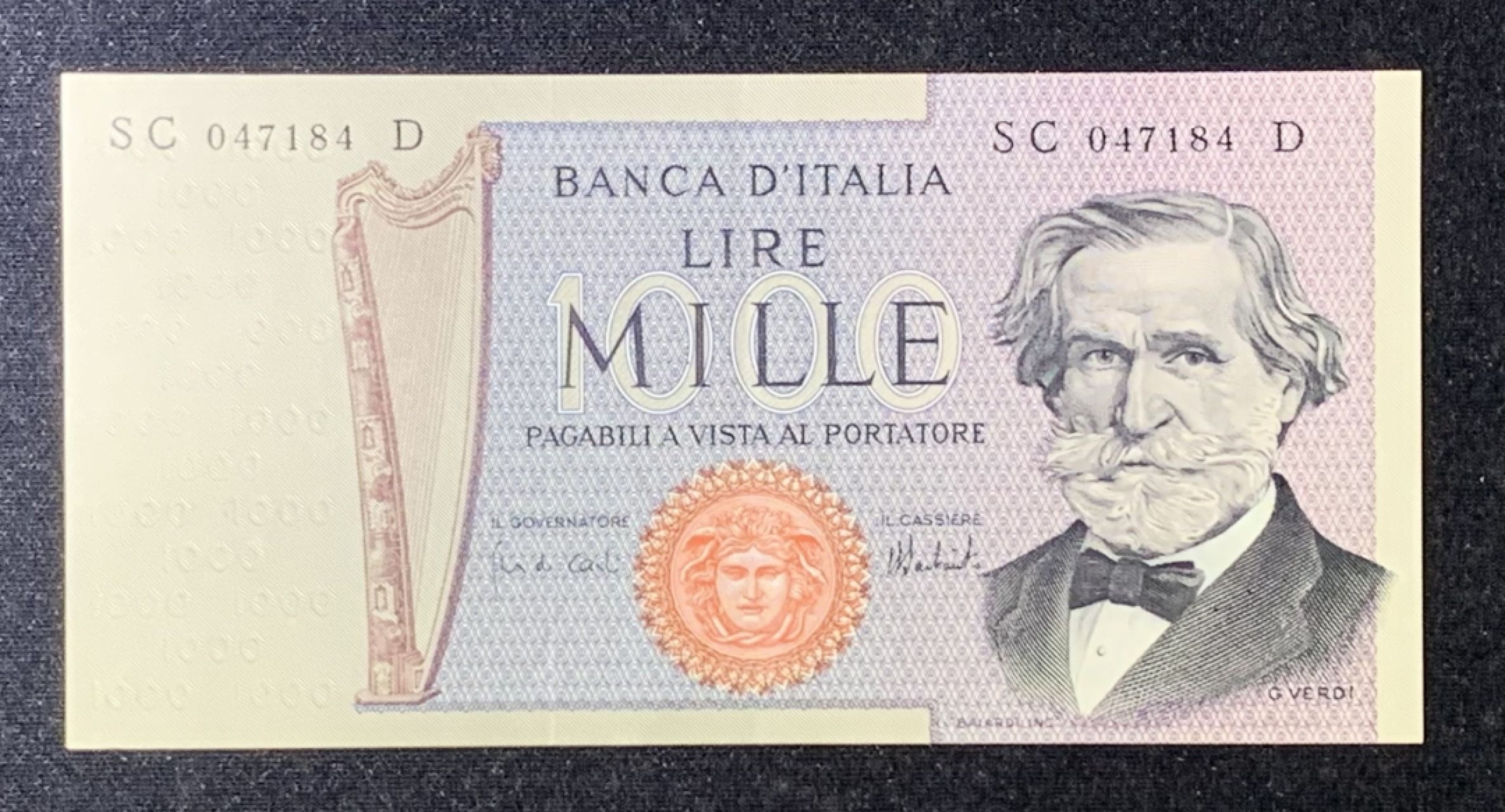 紫瑗钱币——第274期拍卖—纸币场 意大利 1975年 威尔第 1000里拉 红包折 UNC-