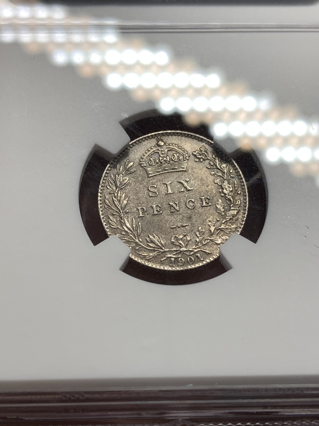 《竞宝斋》第169场-周日，周一2场 (全场包邮) NGC-MS63 英国1901年老维披纱6便士银币 包浆醇厚