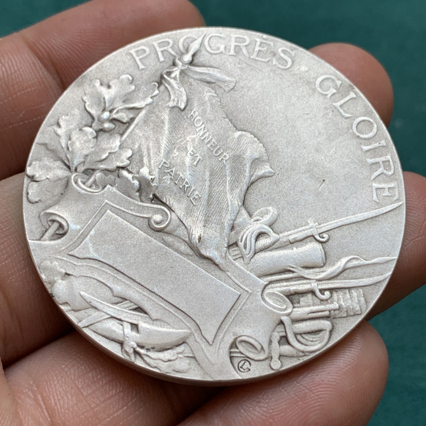 《竞宝斋》第169场-周日，周一2场 (全场包邮) 法国 1910 保卫法兰西 镀银铜章 50mm 53.3克 大规格