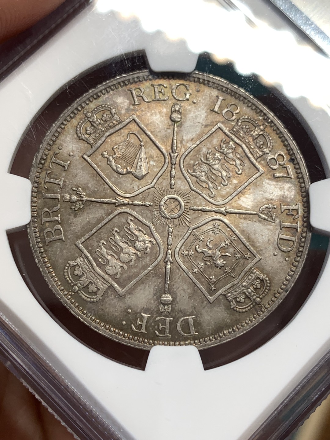 《竞宝斋》第169场-周日，周一2场 (全场包邮) NGC-MS63 英国1887年老维高冠双弗洛林大银币 包浆醇厚美丽 罗马1版本少见