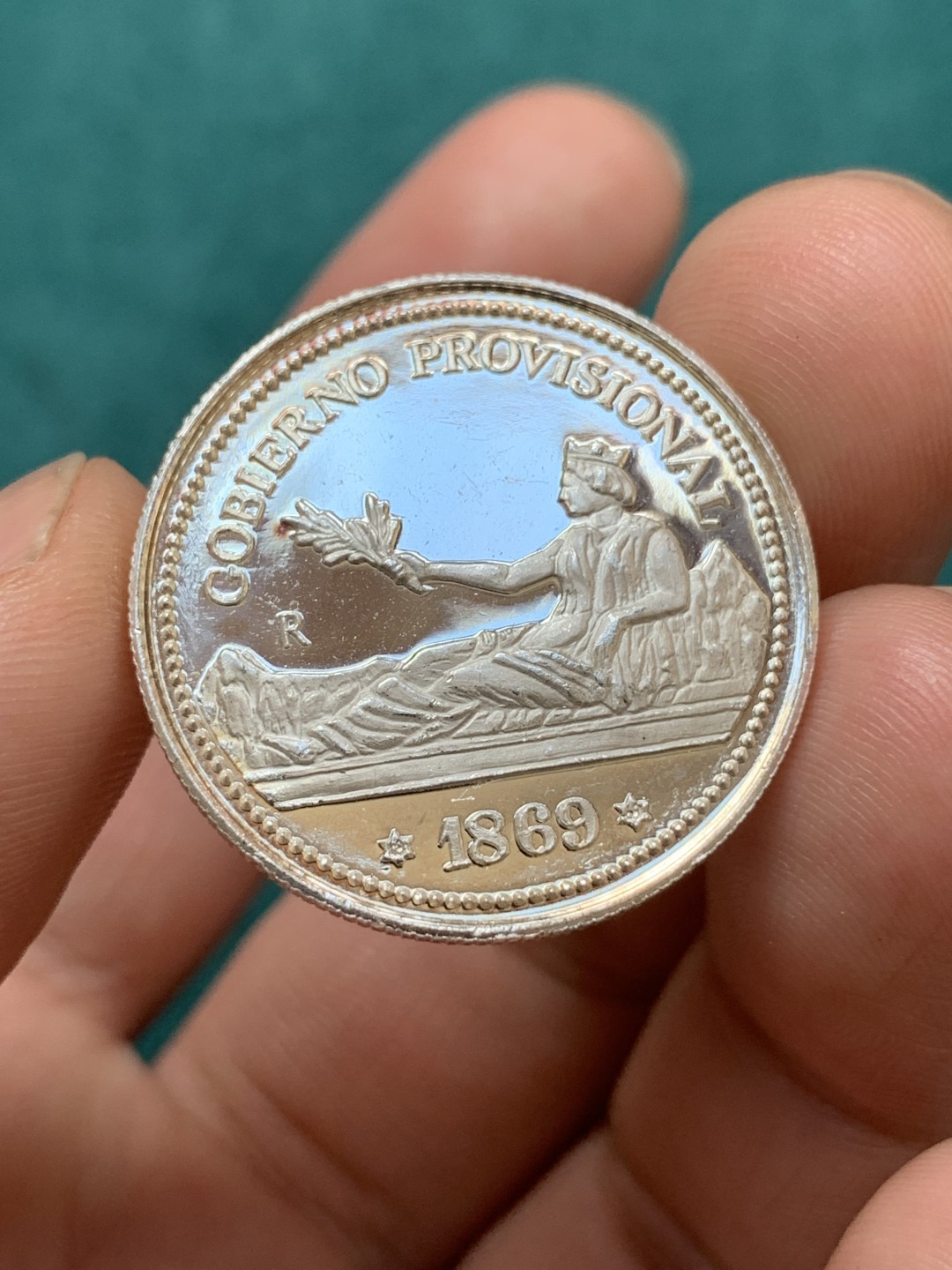 《竞宝斋》第169场-周日，周一2场 (全场包邮) 西班牙 拿花银章 999银 少见品种 PF状态 9.15克 999银