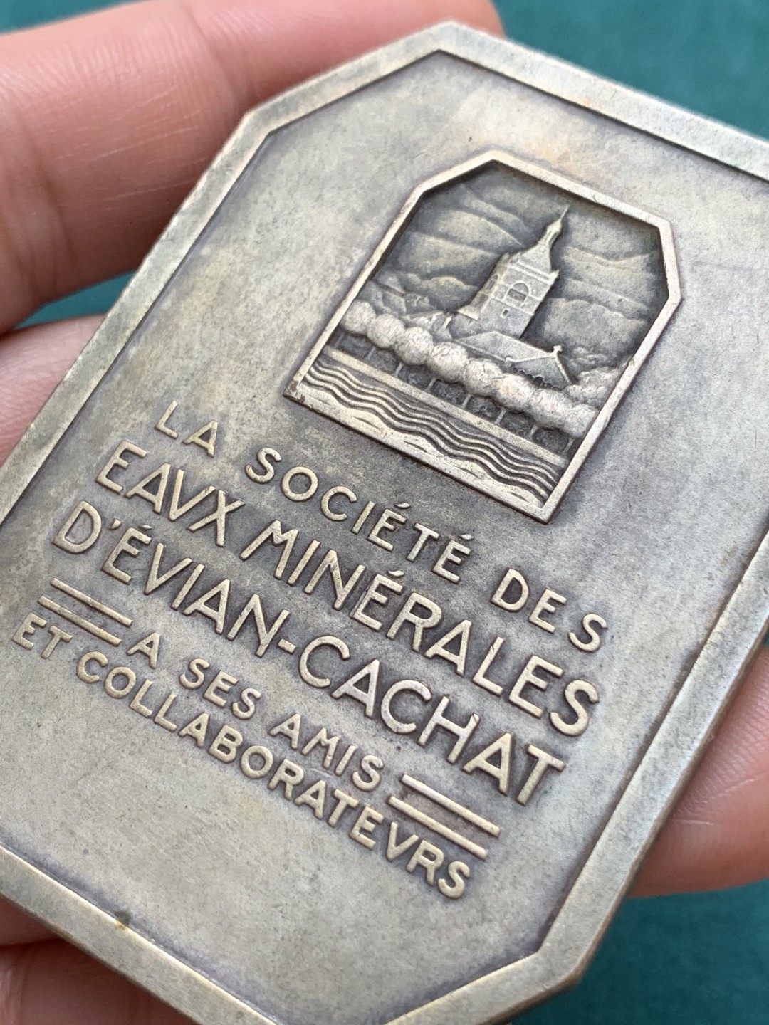 《竞宝斋》第169场-周日，周一2场 (全场包邮) 法国镀银铜章，美女沐浴依云温泉，97.52g，50.5*67.2mm，丰饶角边铭