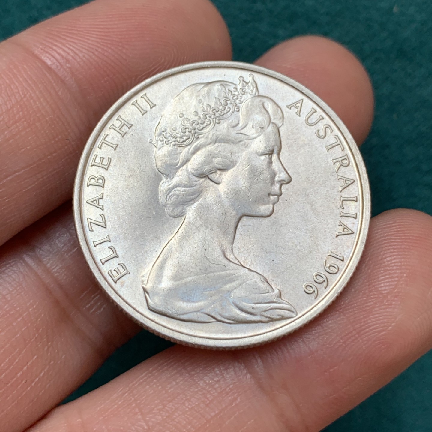 《竞宝斋》第169场-周日，周一2场 (全场包邮) 澳大利亚1966年50分银币 改用澳元后唯一的流通银币 新的女王像和盾徽 全新未流通