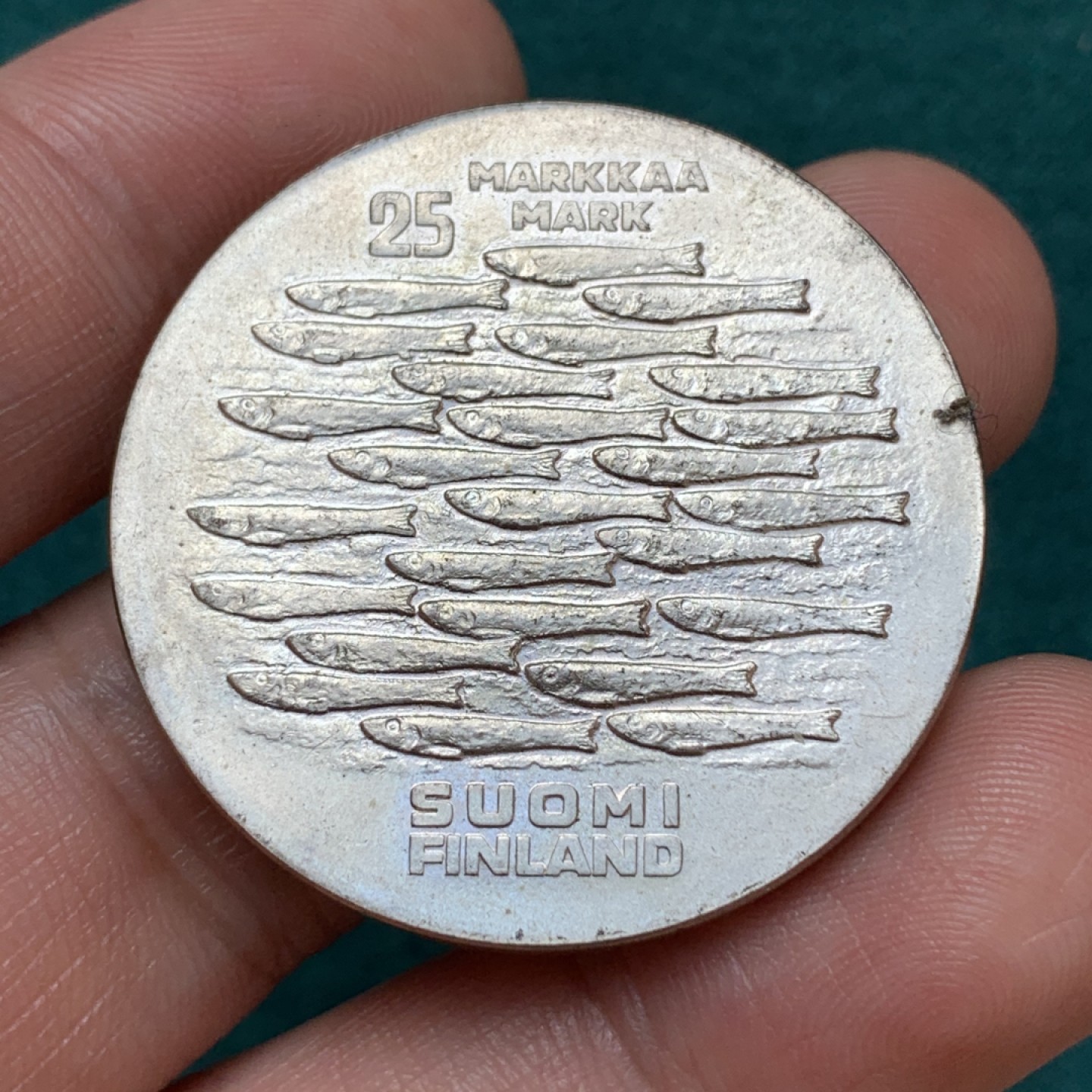 《竞宝斋》第169场-周日，周一2场 (全场包邮) 芬兰 1979年 图尔库建城 750周年 25马克银币 26.3克 好多鱼 极美状态