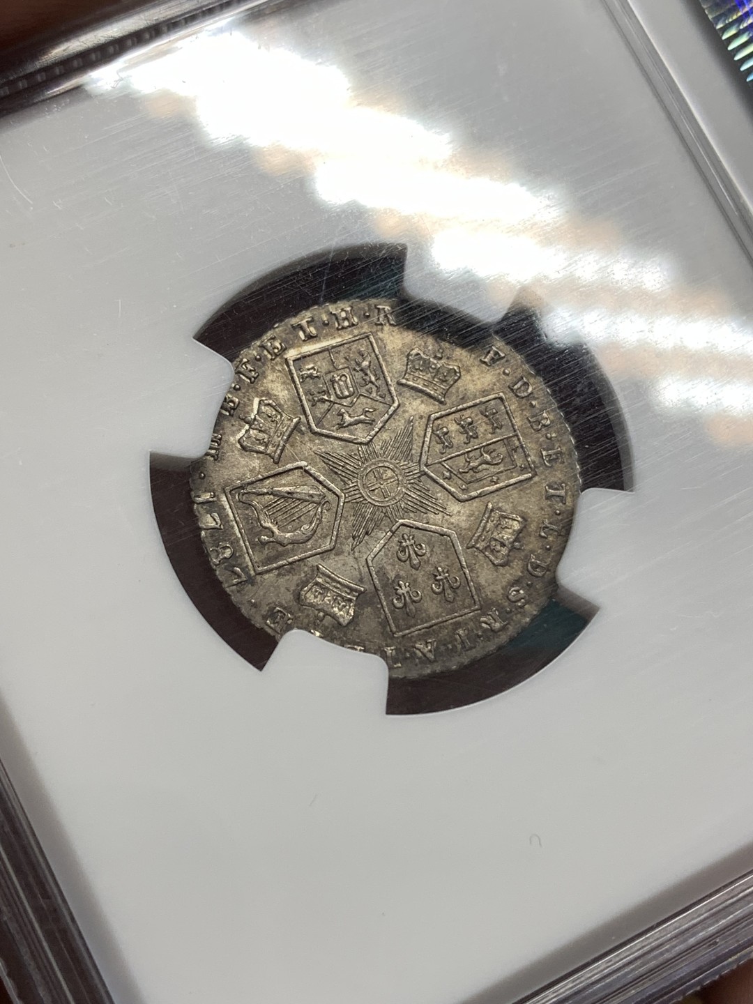 《竞宝斋》第169场-周日，周一2场 (全场包邮) NGC-MS62 英国1787年 乔三 6便士银币 深彩包浆 难得