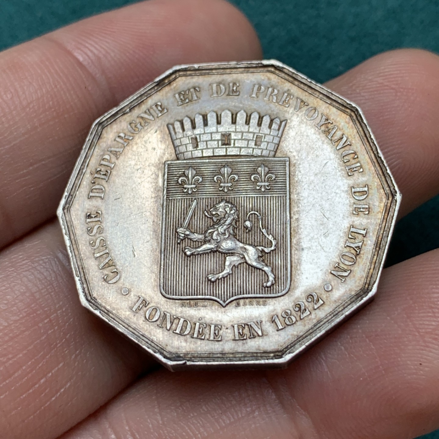 《竞宝斋》第169场-周日，周一2场 (全场包邮) 法国十角银质代币，里昂储蓄和普罗维登斯储蓄银行，16.66g，32.7mm，丰饶角边铭，少见品种