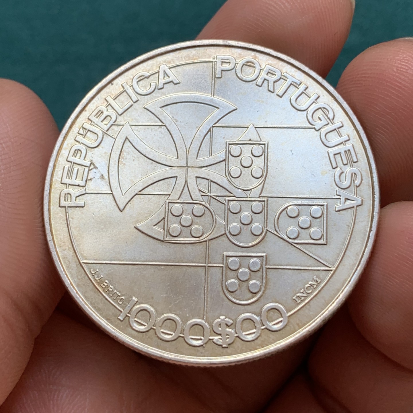 《竞宝斋》第169场-周日，周一2场 (全场包邮) 葡萄牙1998年公共信贷1000埃斯库多银币，UNC顶级车轮光品相，不容错过