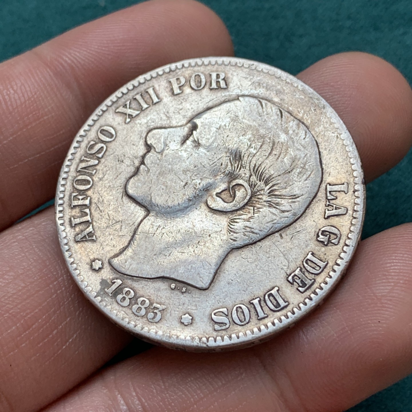 《竞宝斋》第169场-周日，周一2场 (全场包邮) 西班牙1883年阿方索十二世5比塞塔双柱大银币，整体状态不错