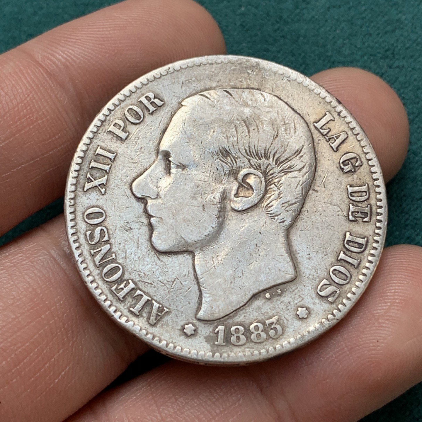 《竞宝斋》第169场-周日，周一2场 (全场包邮) 西班牙1883年阿方索十二世5比塞塔双柱大银币，整体状态不错