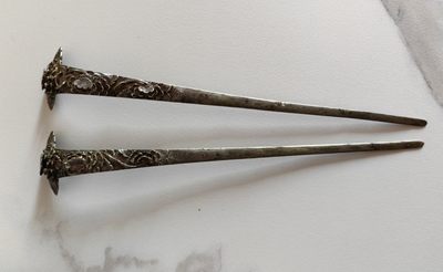 清代铲地翻花工艺对簪一对两只-有款记：同成 - 清代铲地翻花工艺对簪一对两只-有款记：同成