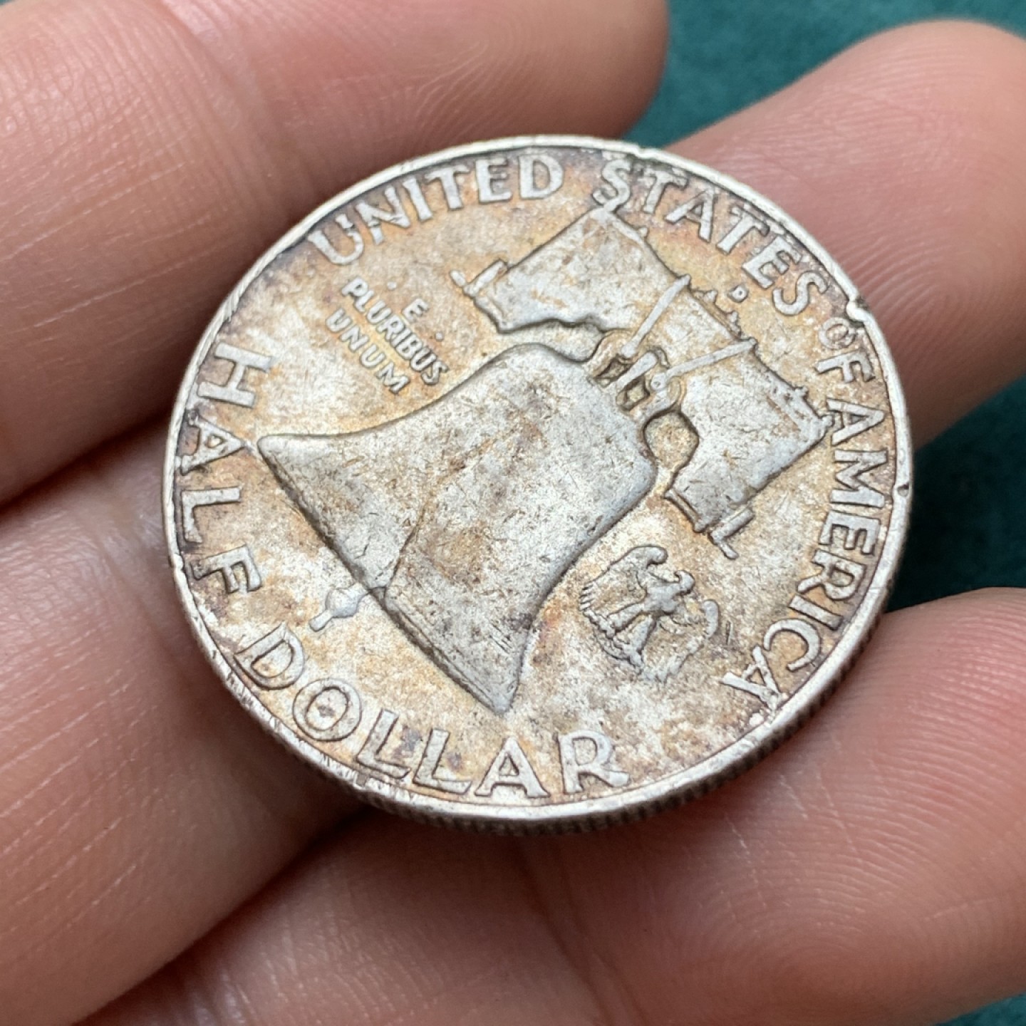 《竞宝斋》第169场-周日，周一2场 (全场包邮) 美国富兰克林 半圆银币 1957年，原滋原味带彩包浆重12.5克，含银900