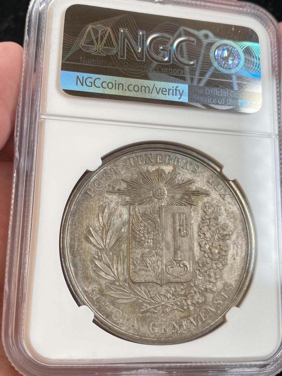 万国钱币拍卖第009期（万国白金之夜） NGC MS65 1850年瑞士日内瓦学院银章，镜面五彩，原味顶级品相。