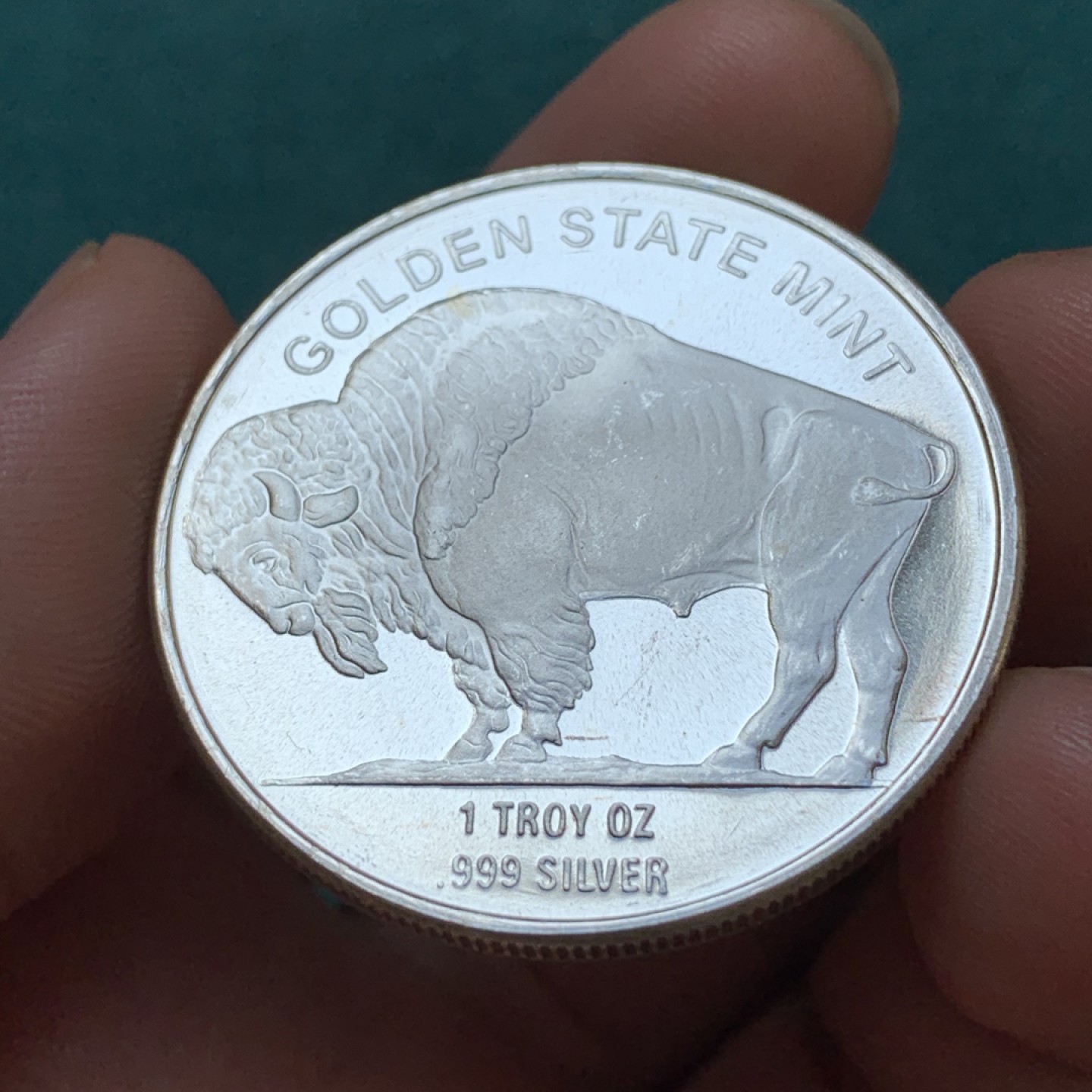 《竞宝斋》第169场-周日，周一2场 (全场包邮) 美国 印第安人 野牛银章 1盎司31.1克 39.1mm 999银 无其它资料 材质保证