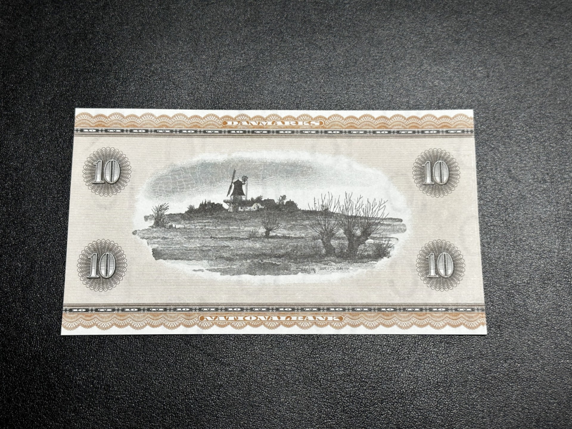 《外钞收藏家》第二百七十二期 1936年瑞典10克朗 全新UNC 尾88