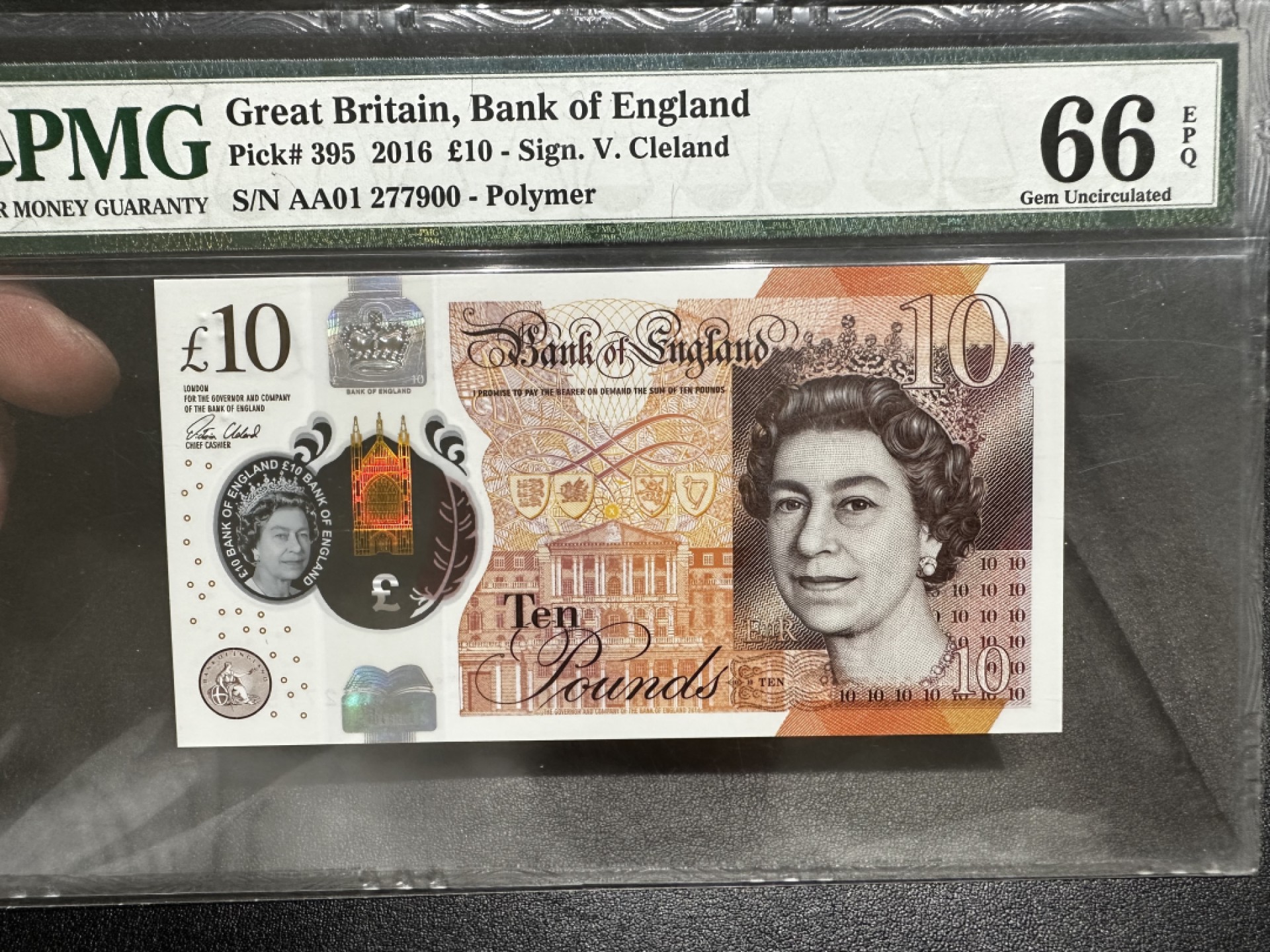 《外钞收藏家》第二百七十二期 2016年英国最新版10镑 PMG66 首发AA01冠