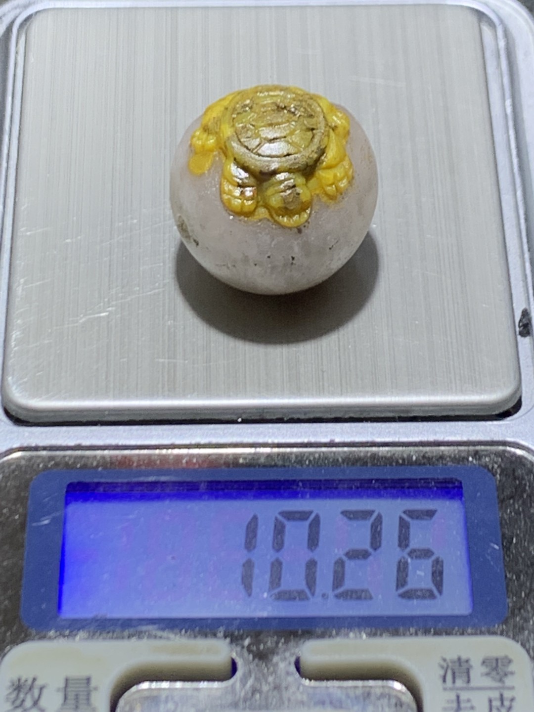 精美冰飘亚光战国红玛瑙手工俏色巧雕金钱龟2.0珠一颗！