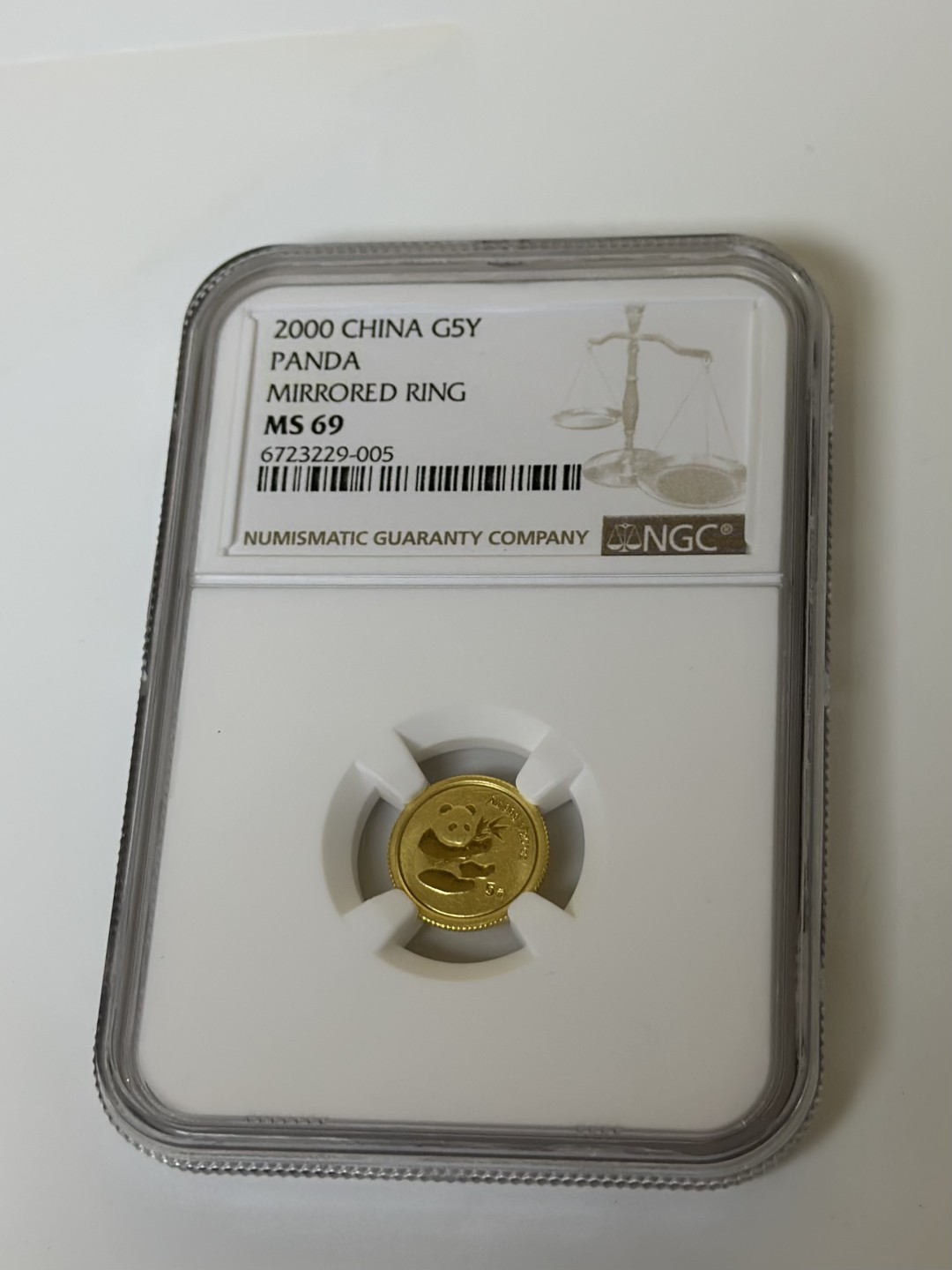 【金钰满堂钱币】拍卖第一期 希望大家多多捧场 2000年熊猫金币1/20盎司NGC评分MS69分 光圈版