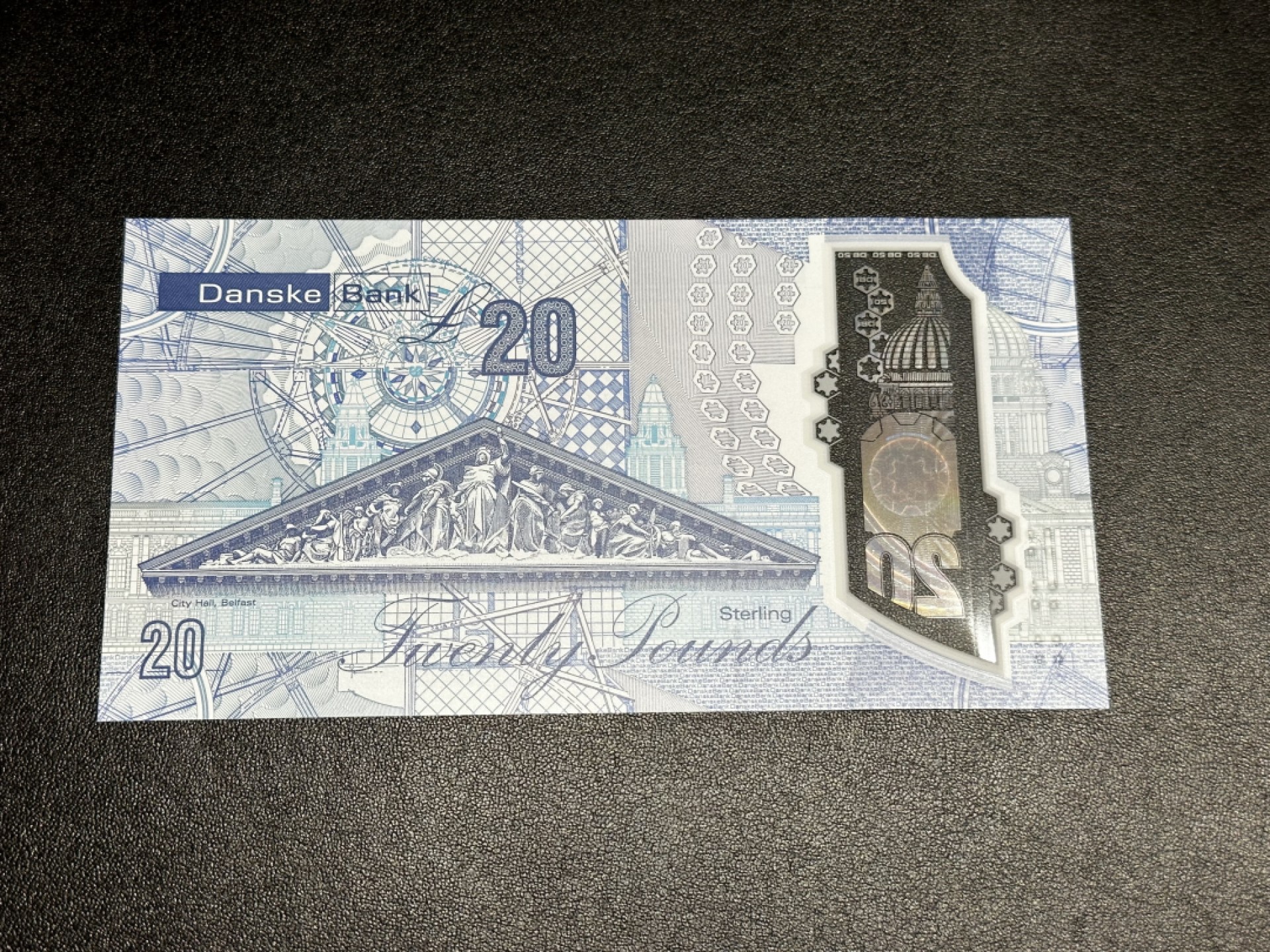 《外钞收藏家》第二百七十二期 2019年丹斯克银行20镑 全新UNC 首发AA冠