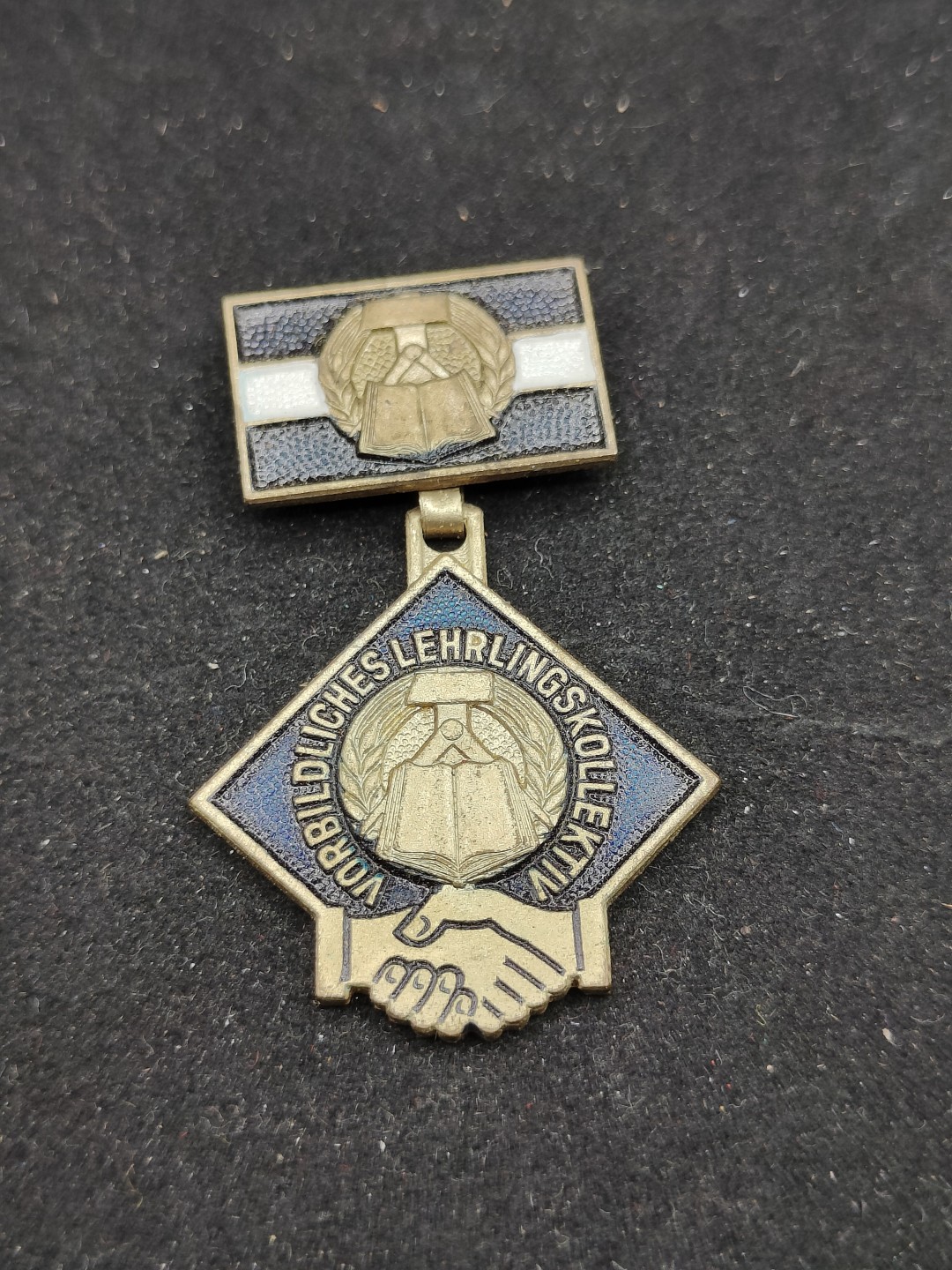 全场0元起拍 第61期 咸鱼国勋章拍卖专场 6月4日（周日）下午6：00开始 社會主義競賽傑出服務獎章