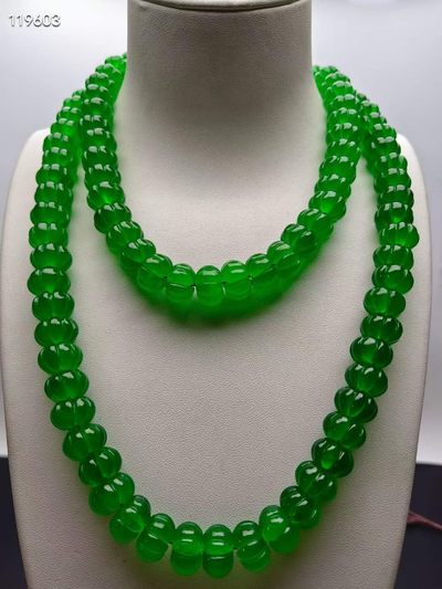 顶级龙石种祖母绿翡翠南瓜佛珠，水头超好，超级完美，重315.1克 顶级龙石种祖母绿翡翠南瓜佛珠，水头超好，超级完美，重315.1克