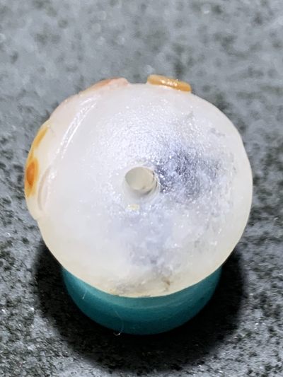 精美冰飘亚光战国红玛瑙手工俏色巧雕鱼钱币随形圆珠一个， 精美冰飘亚光战国红玛瑙手工俏色巧雕鱼钱币随形圆珠一个，