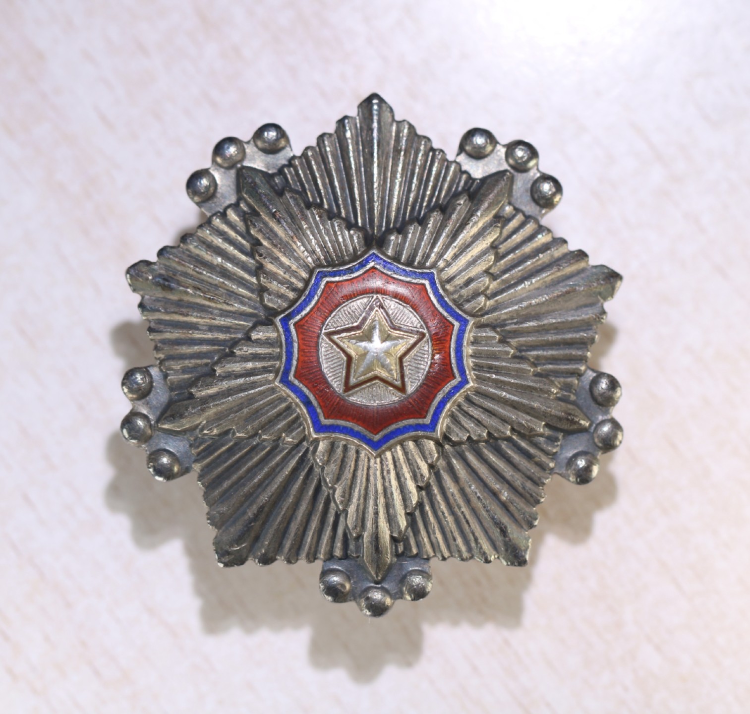 大猫徽章拍卖 第225期 朝鲜🇰🇵三级国旗勋章 