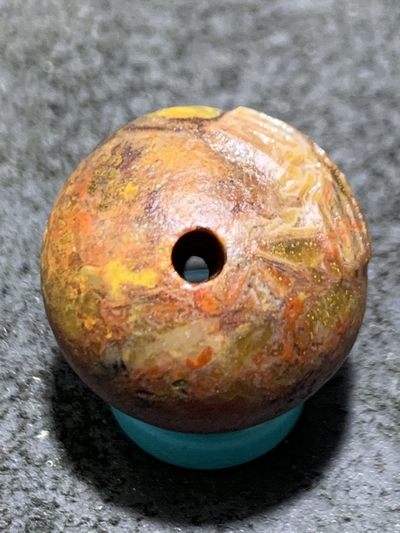 精美亚光风化纹战国红玛瑙手工雕刻義字单珠一颗！ 精美亚光风化纹战国红玛瑙手工雕刻義字单珠一颗！