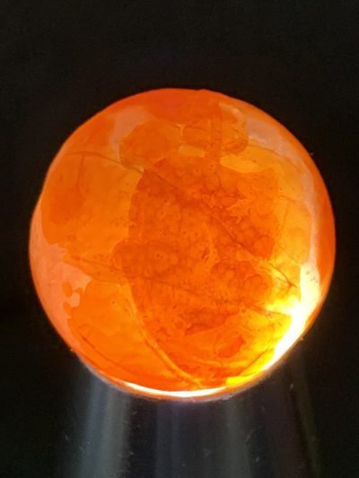 精美亚光冰飘战国红玛瑙手工俏色巧雕西出东土，一心向佛意境珠一颗！ 精美亚光冰飘战国红玛瑙手工俏色巧雕西出东土，一心向佛意境珠一颗！