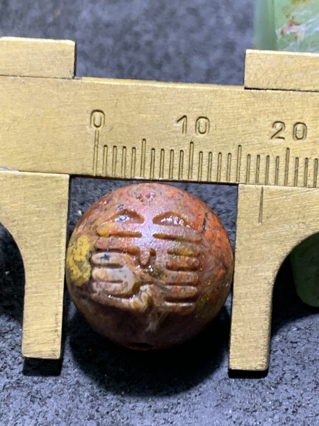 精美亚光风化纹战国红玛瑙手工雕刻義字单珠一颗！