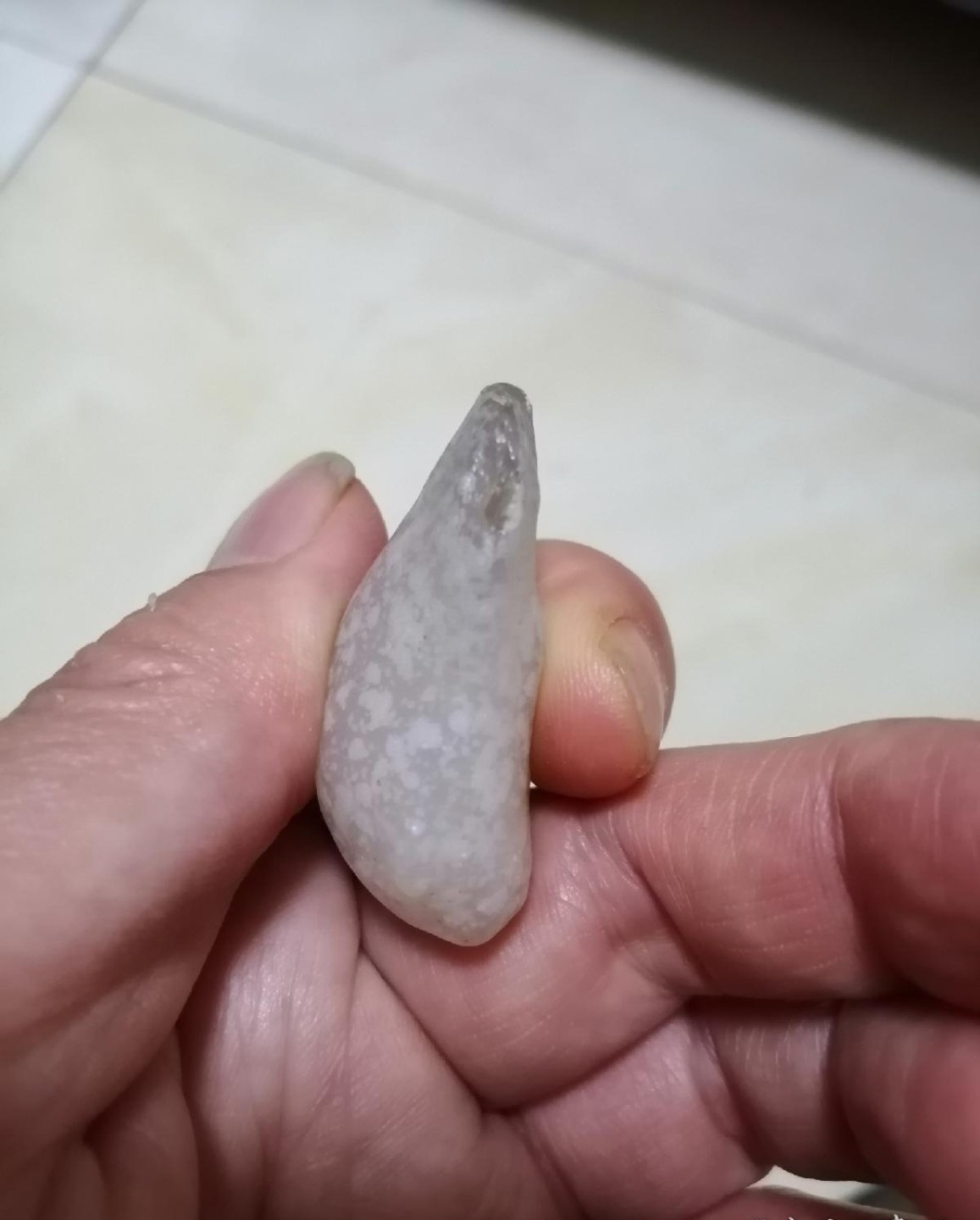 天然小玉髓原石