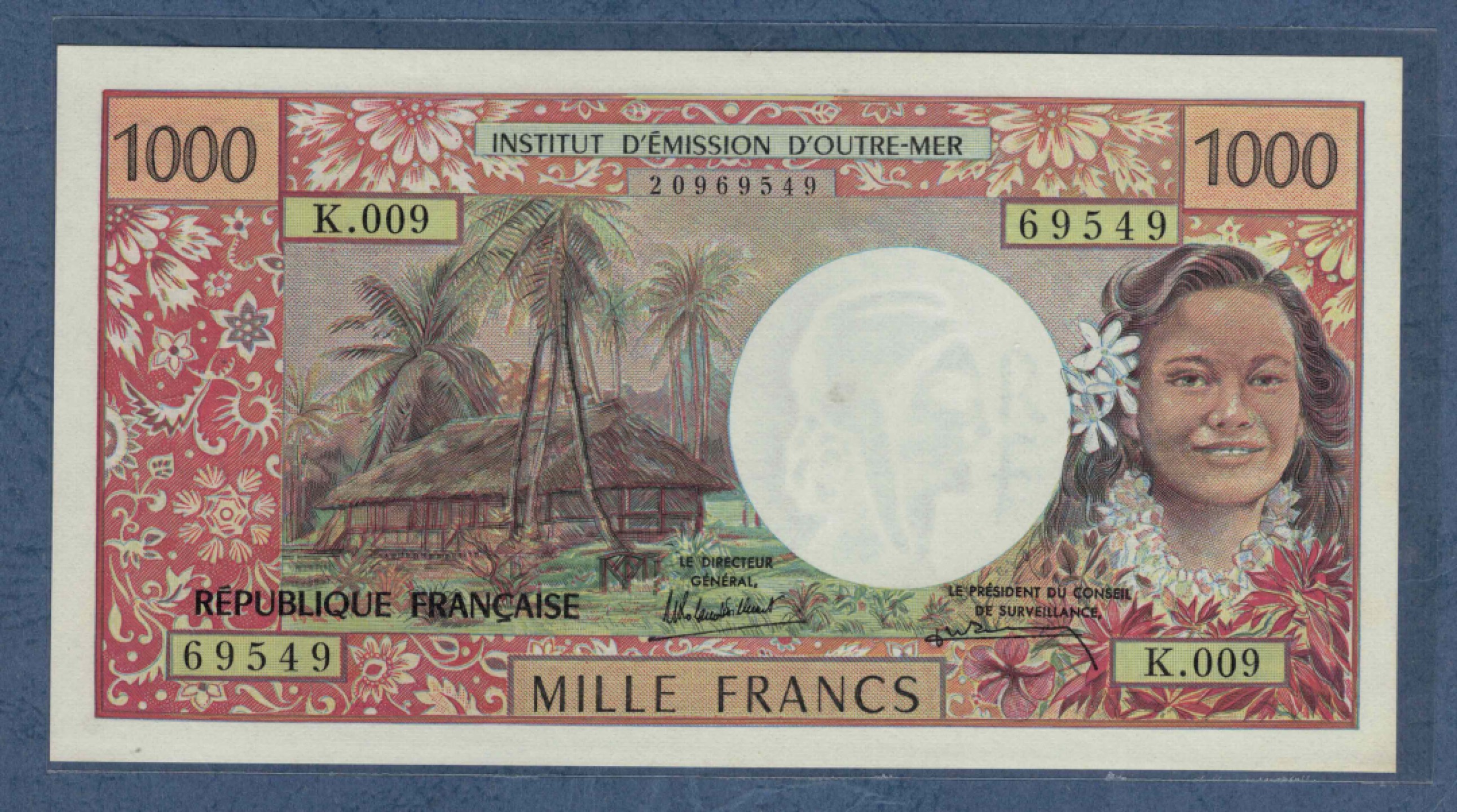 大溪地(塔西提岛)1000法郎 1985年 加PAEETE 签名5 P-27d 大洋洲 实物图 UNC