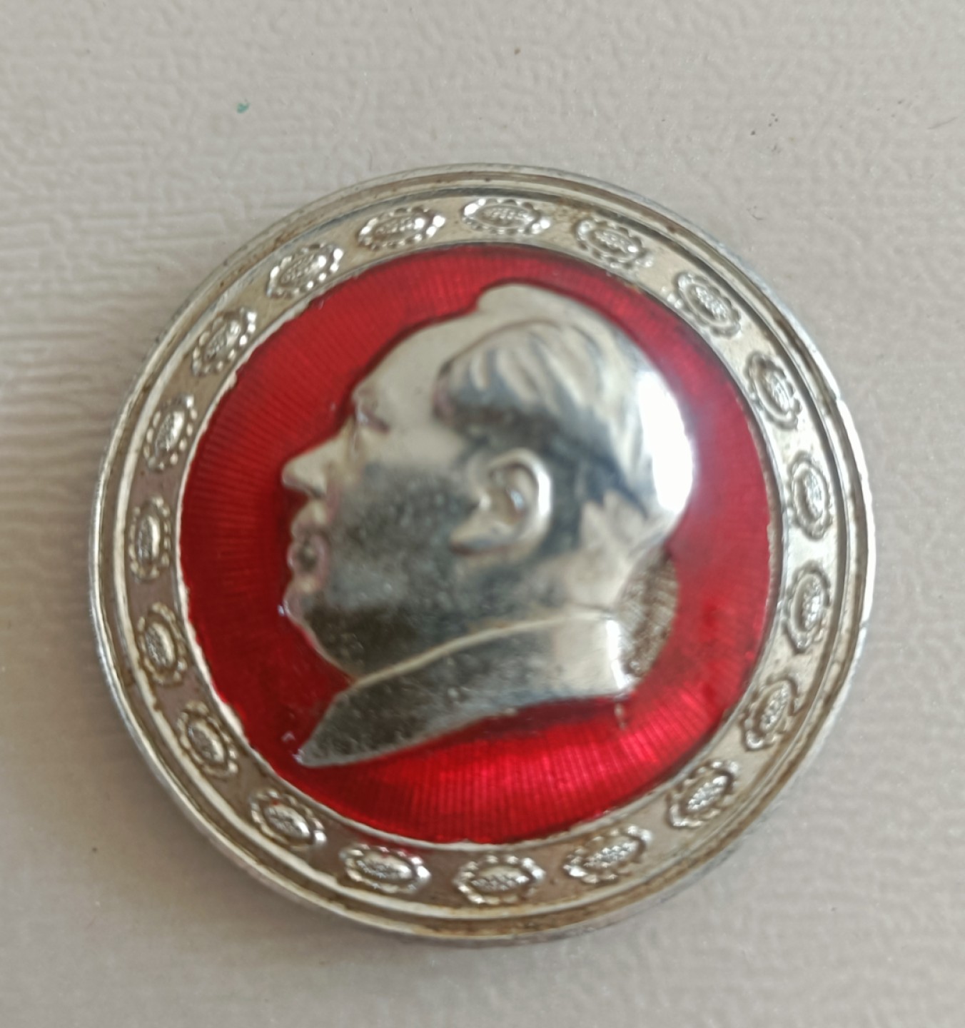 红色收藏与古玩杂项 毛主席纪念章