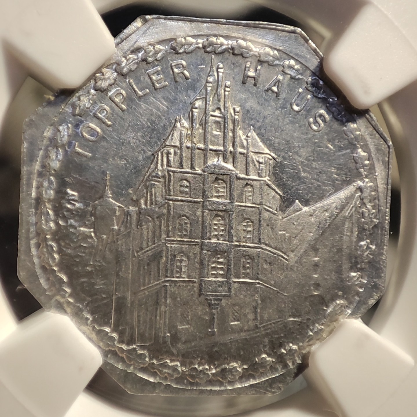 德紧纽伦堡电车代币专场，今晚九点结拍 61-26