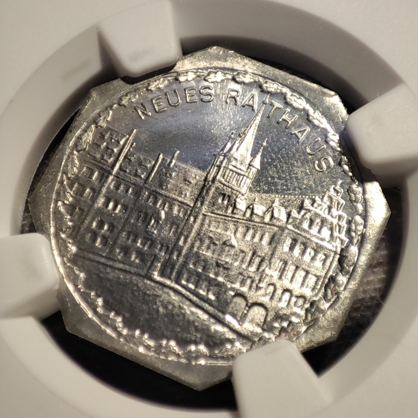 德紧纽伦堡电车代币专场，今晚九点结拍 65-59