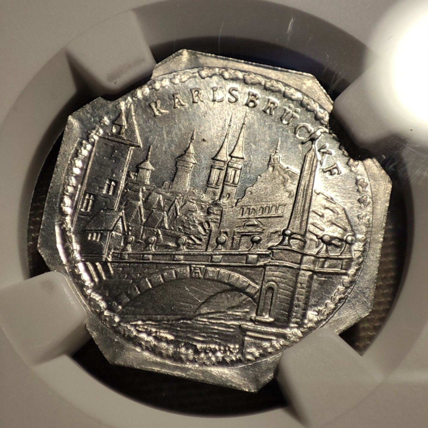 德紧纽伦堡电车代币专场，今晚九点结拍 65-44