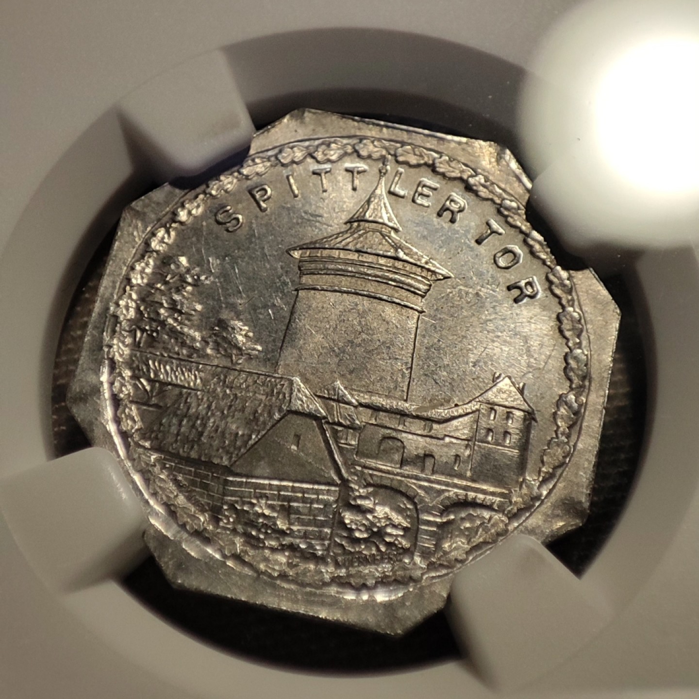 德紧纽伦堡电车代币专场，今晚九点结拍 63-22