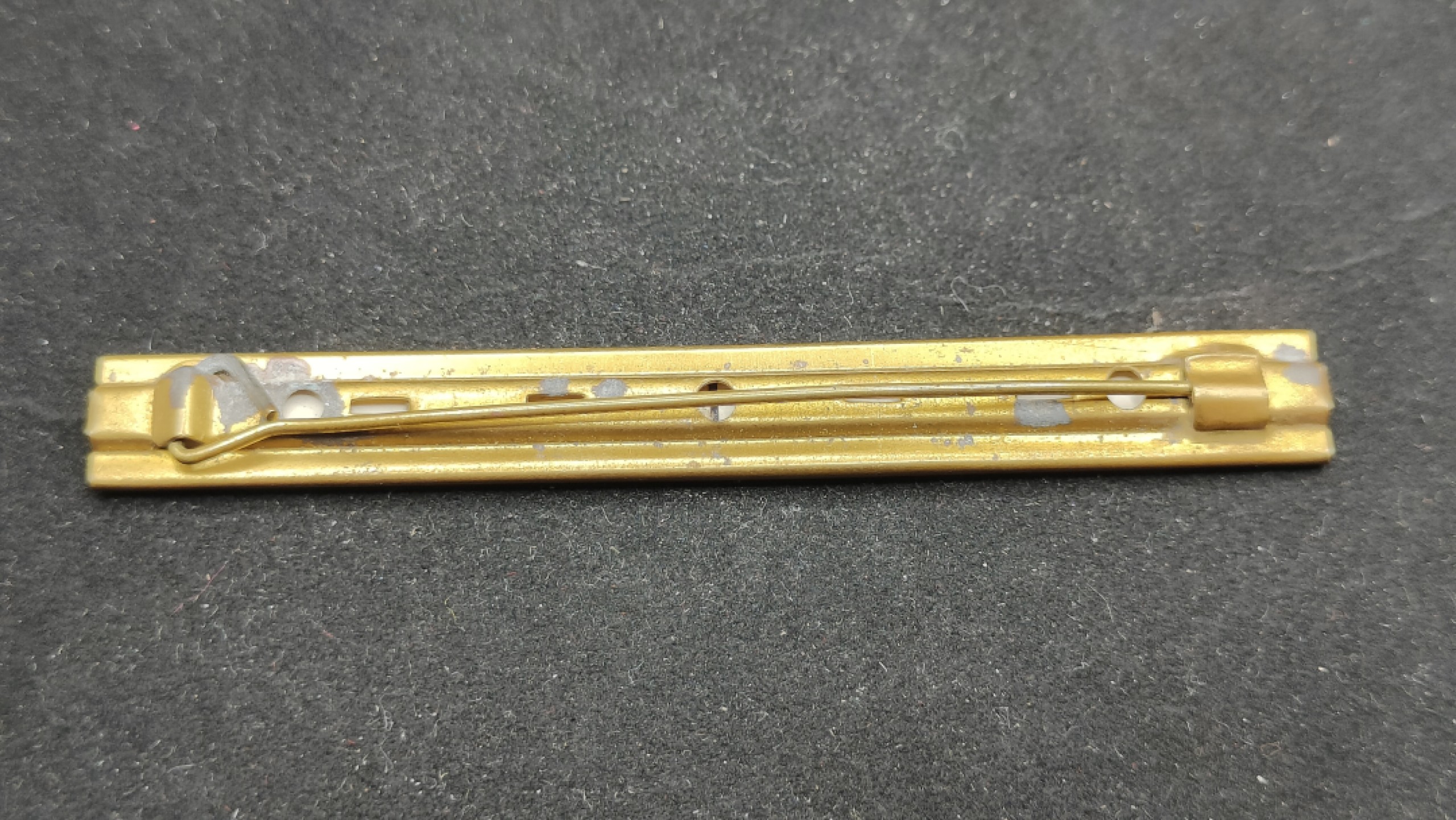 全场0元起拍 第62期 咸鱼国勋章拍卖专场 6月7日（周三）下午6：00开始 东德四连略